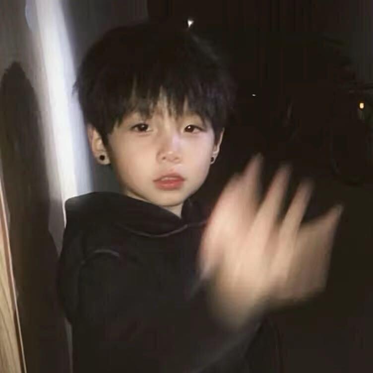 苏暖年𝑭.𝑹.𝑺.