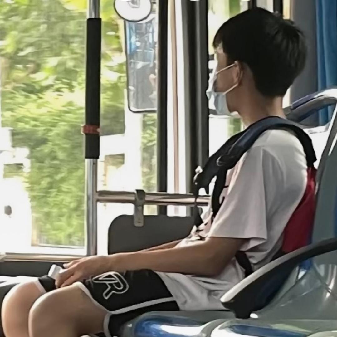 林 .