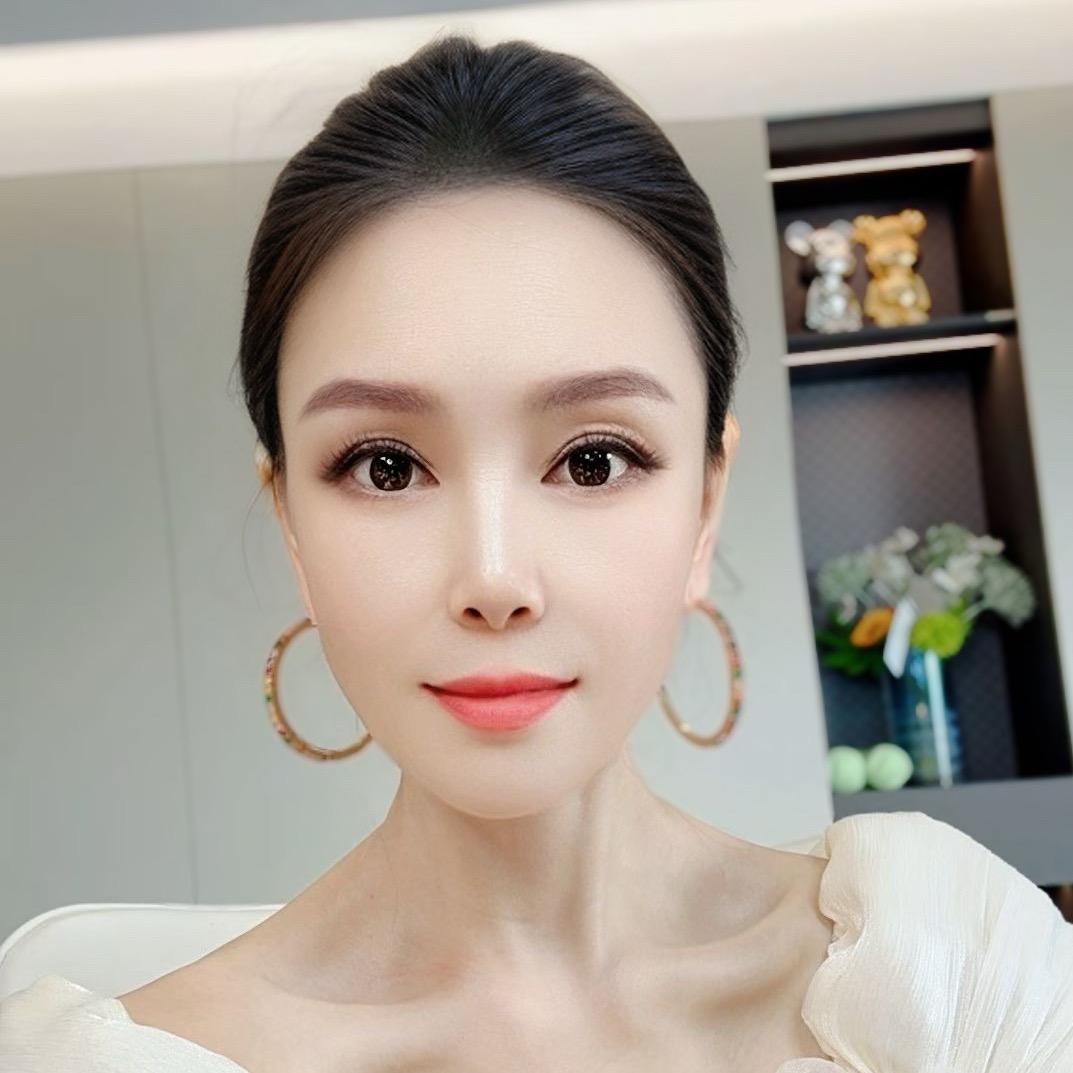 Rich lady老板娘