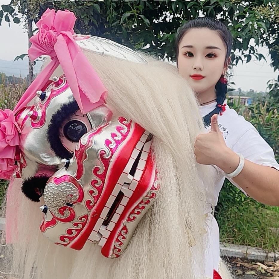 网红小白狮丁一（全国接单）