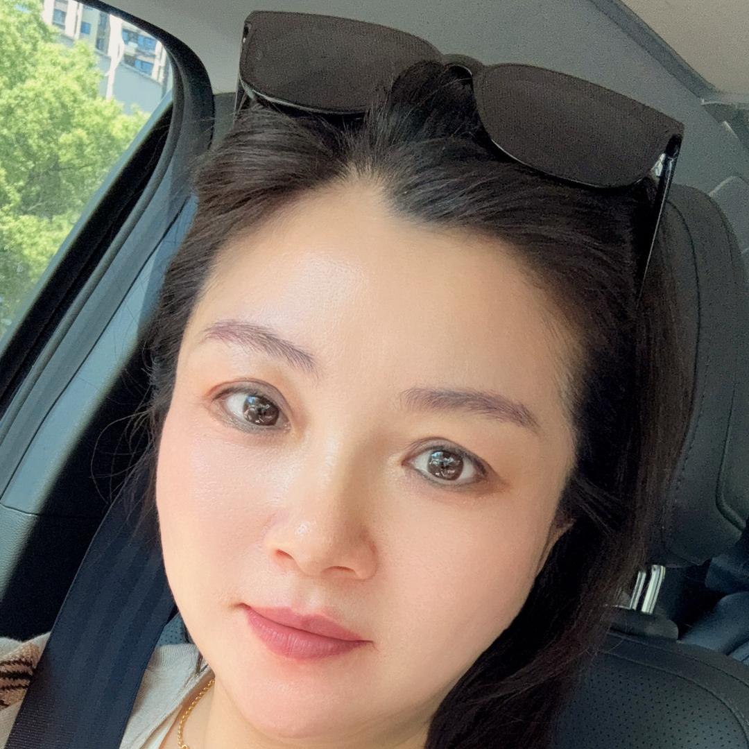 胡杨林的额吉河