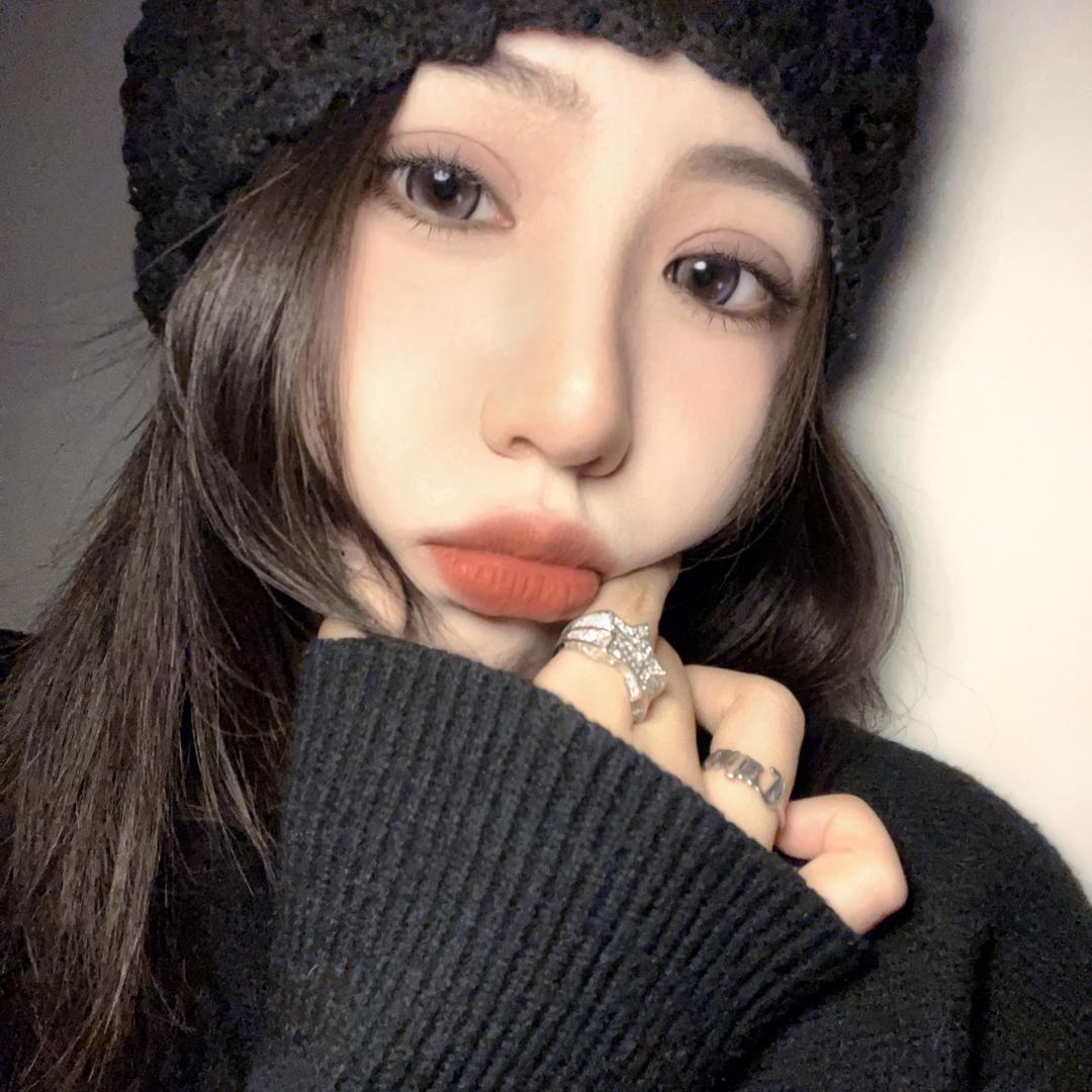 高悦儿.