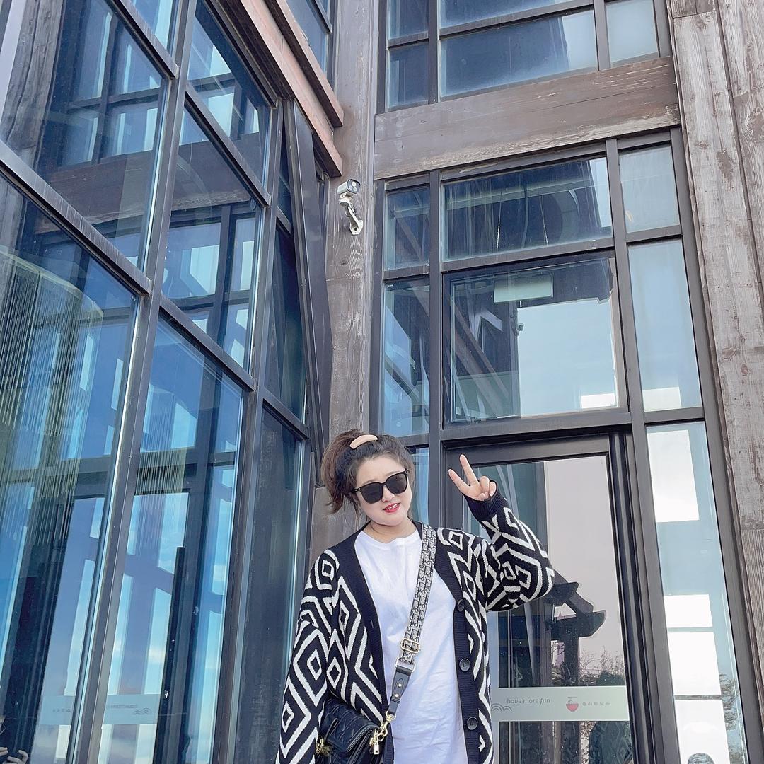 A、爱久见人心💋