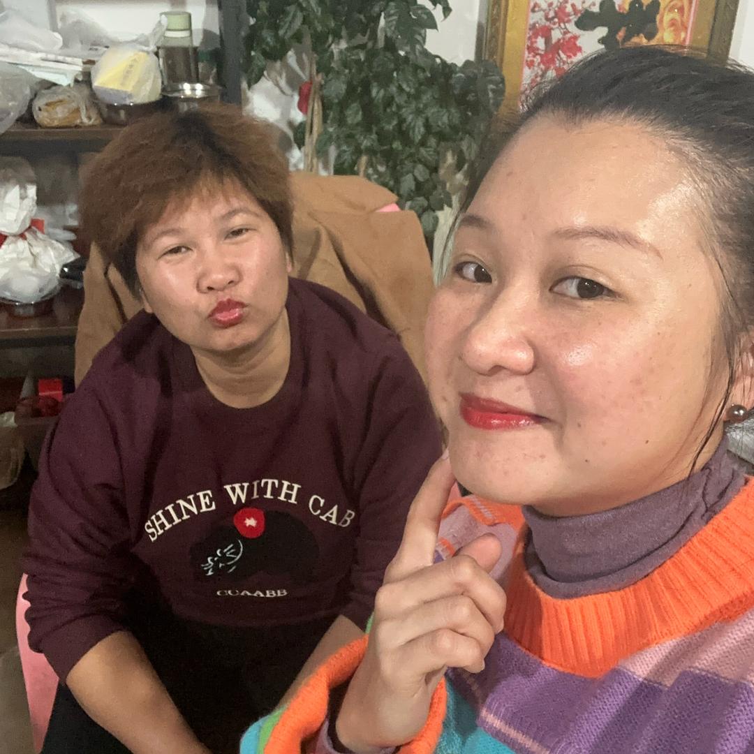 红虹（新桥妹吹糕纯手工昊妈）