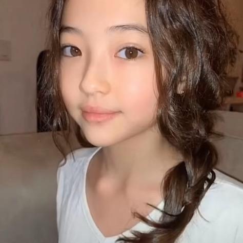 王女士.