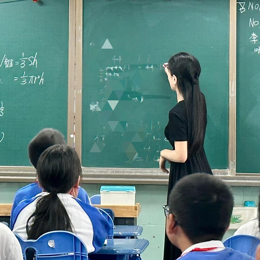 小学语文温老师