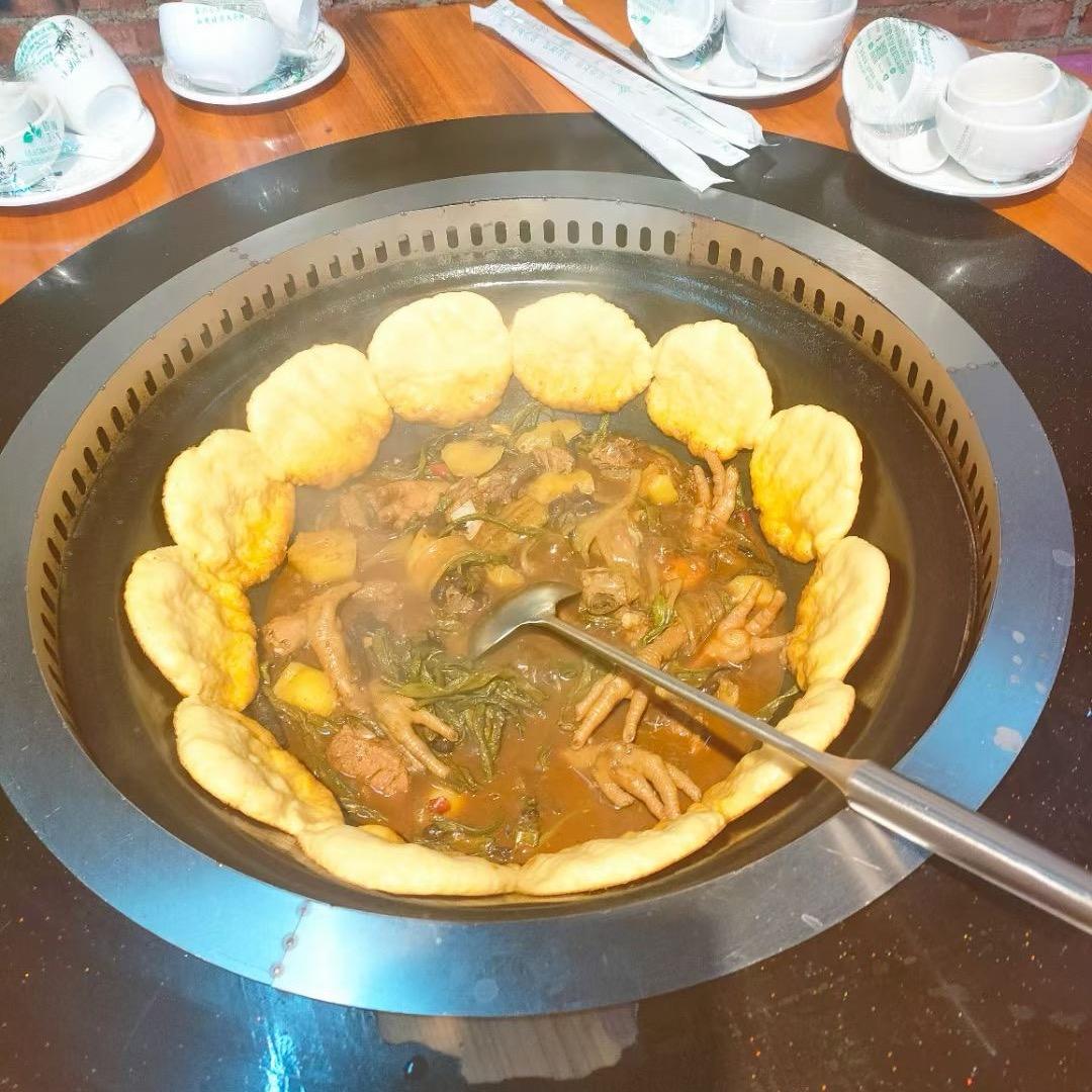 邹城市生产队铁锅炖