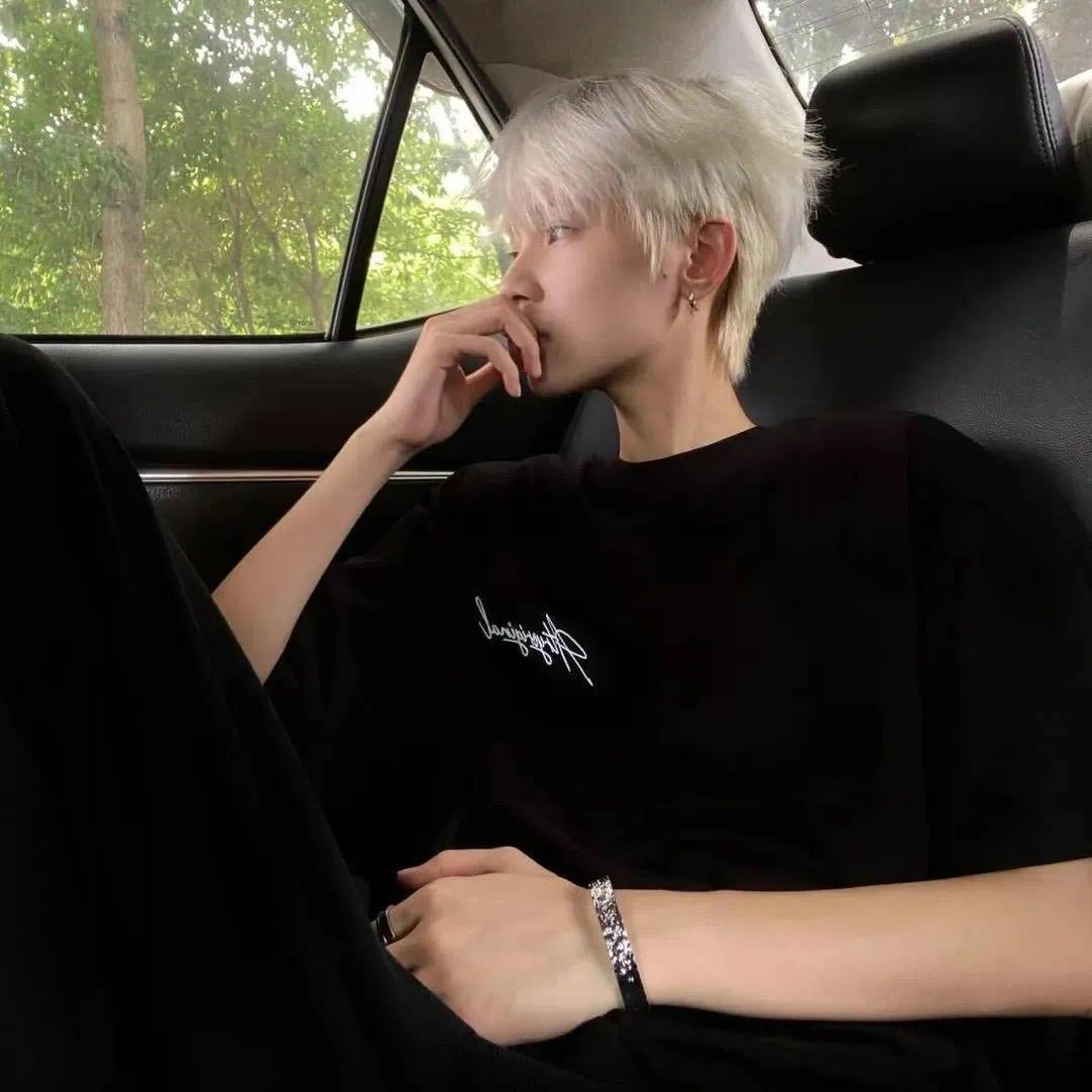 头真的好痛