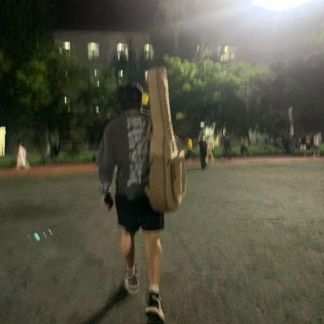 泽.