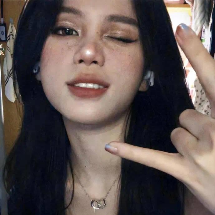 江江好✌︎( ᐛ )✌︎
