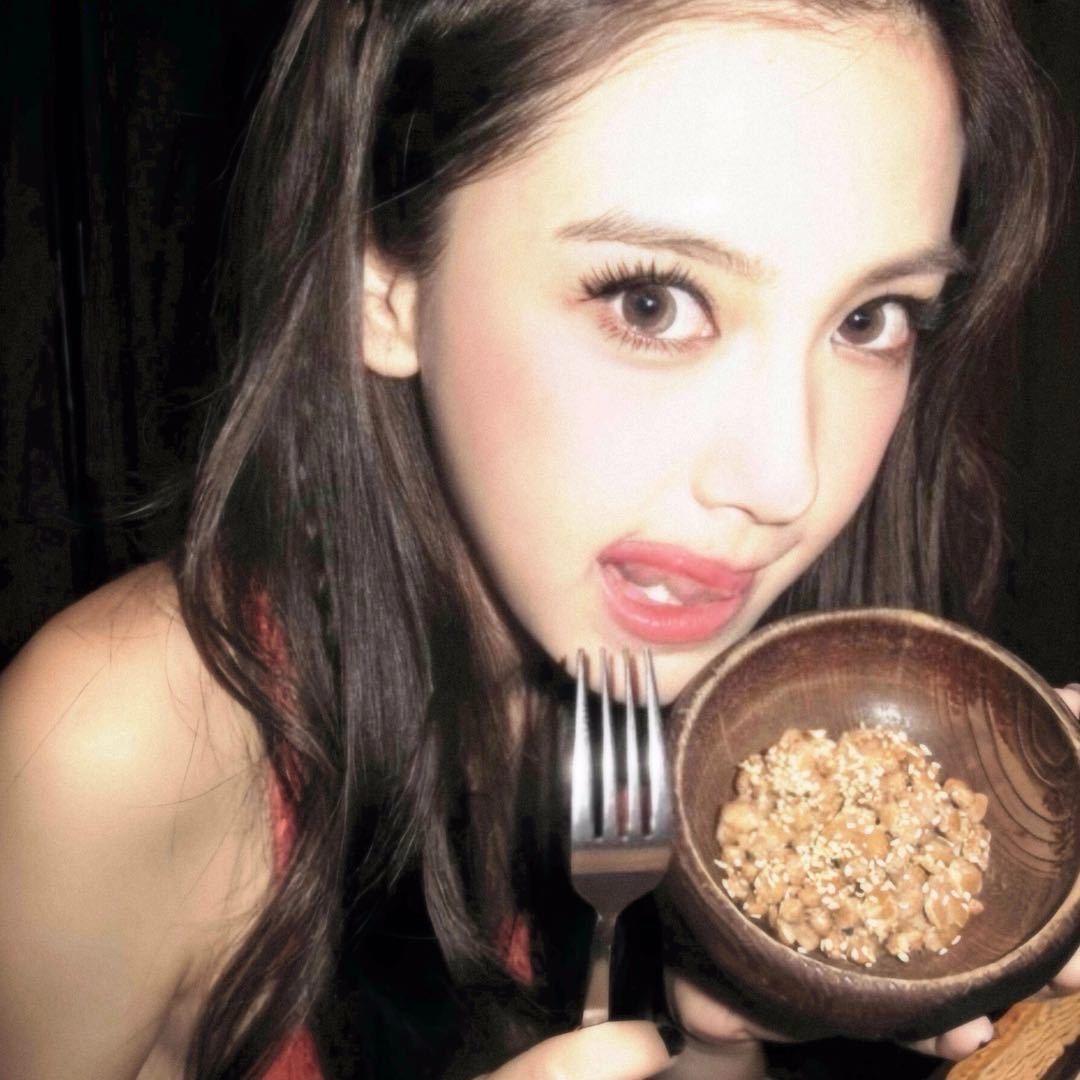 周 周