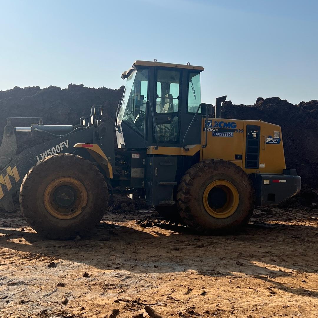 （开铲车的小哥哥 ）““驻马店市””