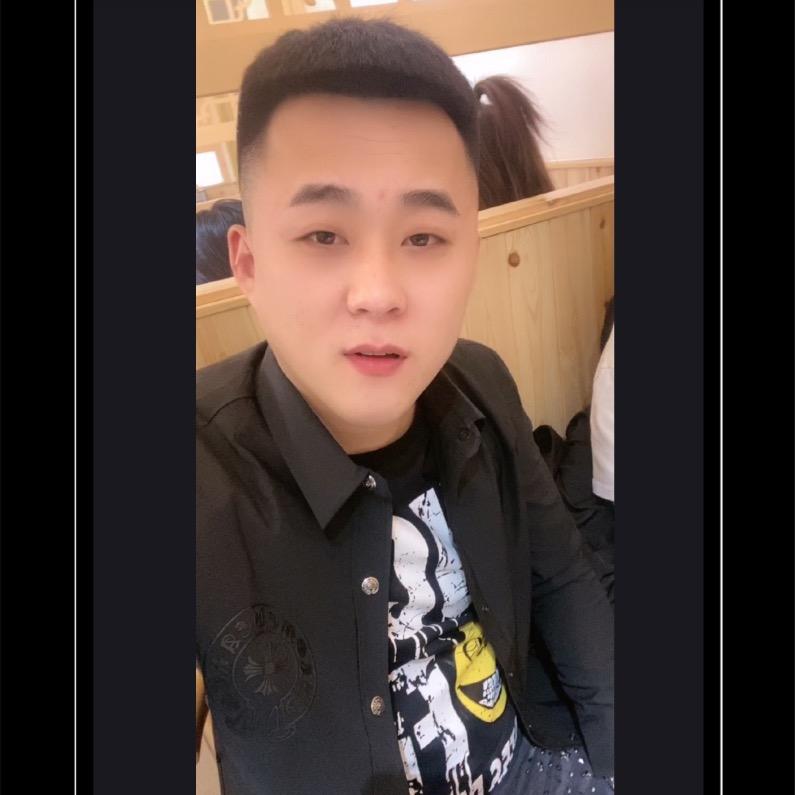 A、龍 少💋จุ๊บ