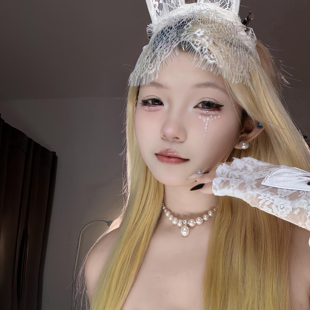 庄洛菲