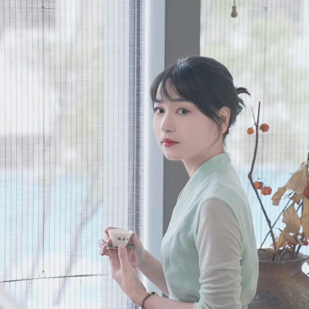 阿莫爱喝茶～