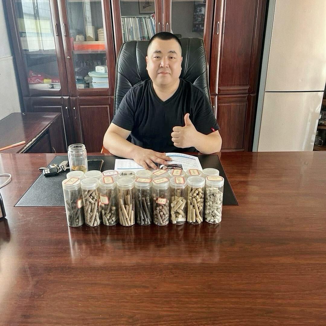 河南煜商颗粒机压块机设备