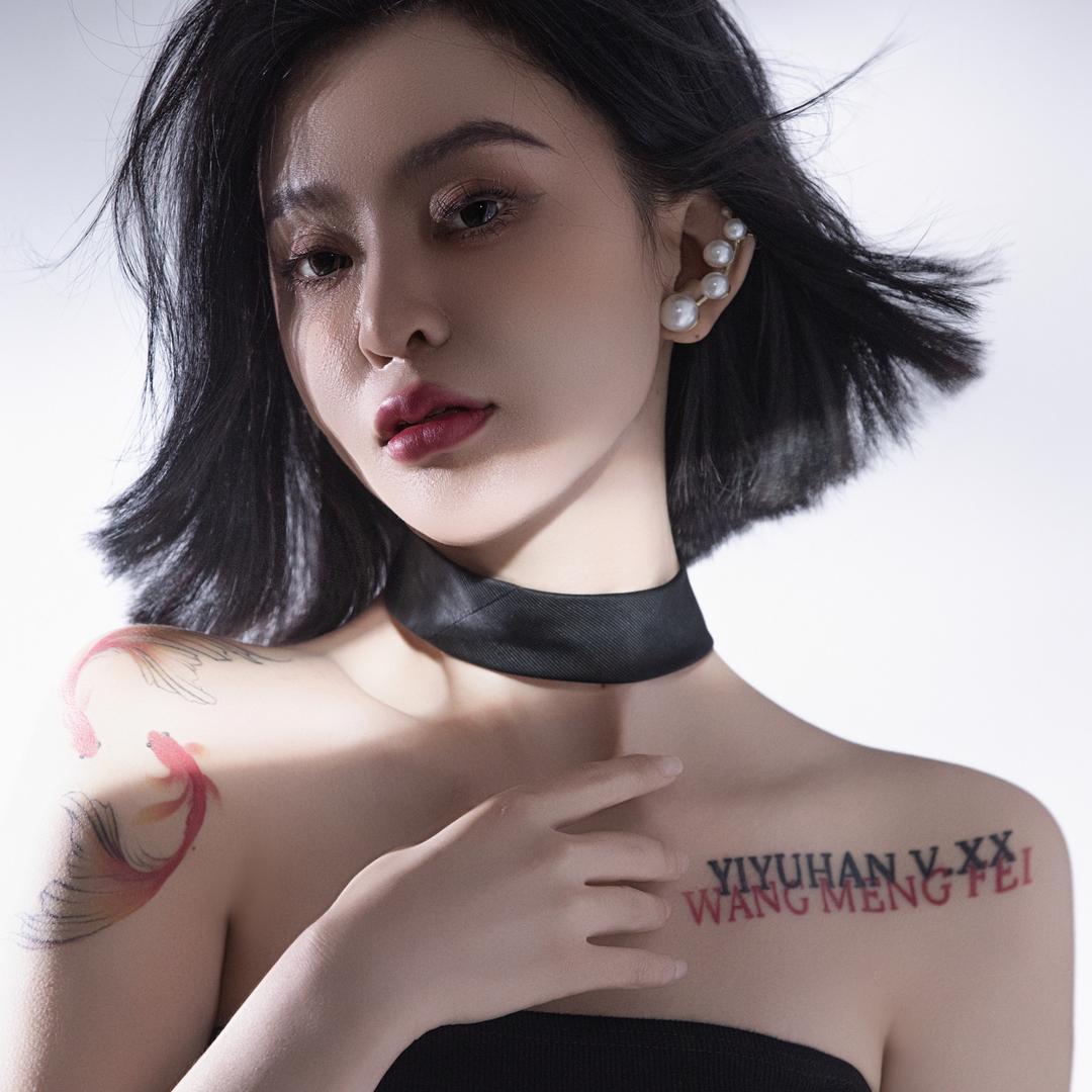 衣小白🎀爆品对接网红团队