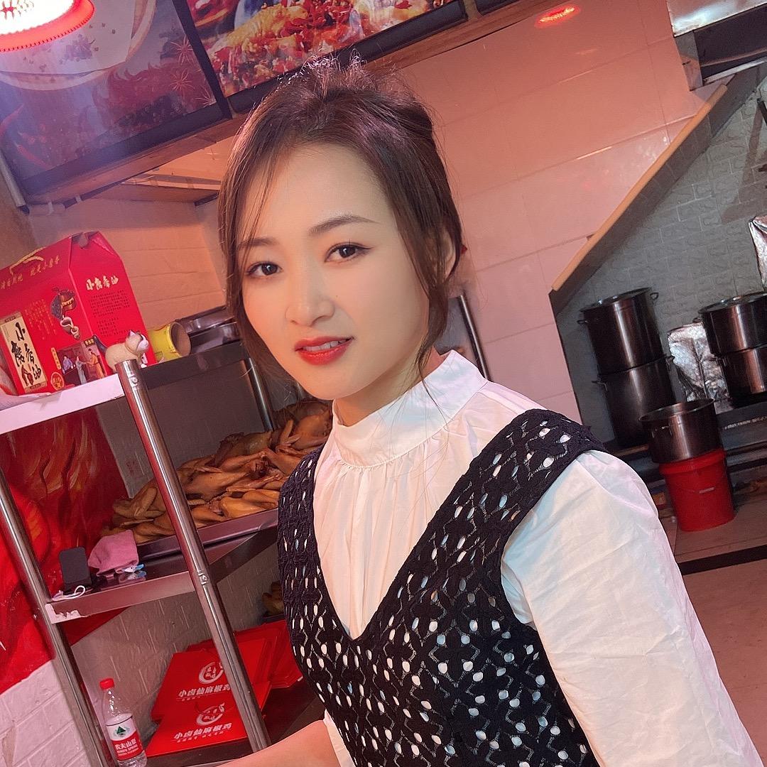 小卤仙麻椒鸡 老板娘