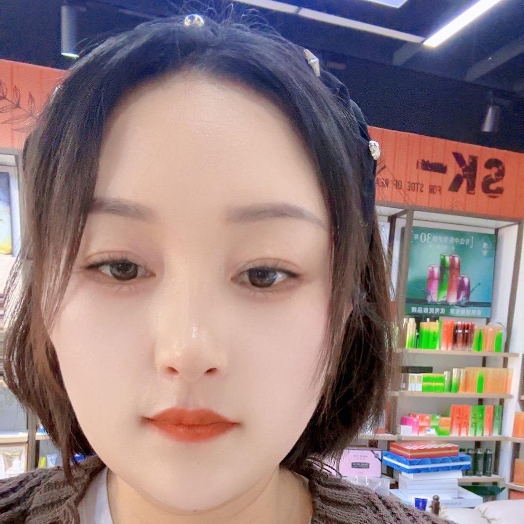 实体店园姐（絕对名妆清华街店）