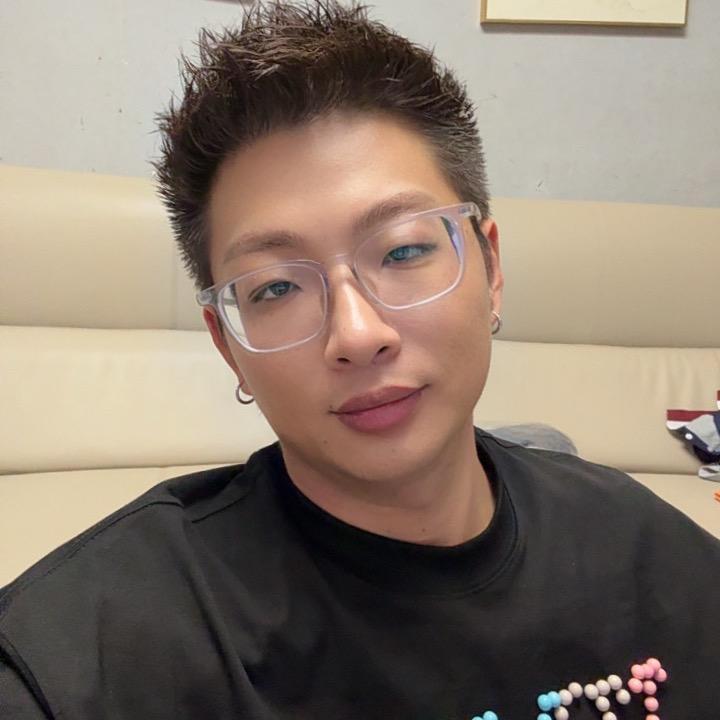 恍若隔世的王$
