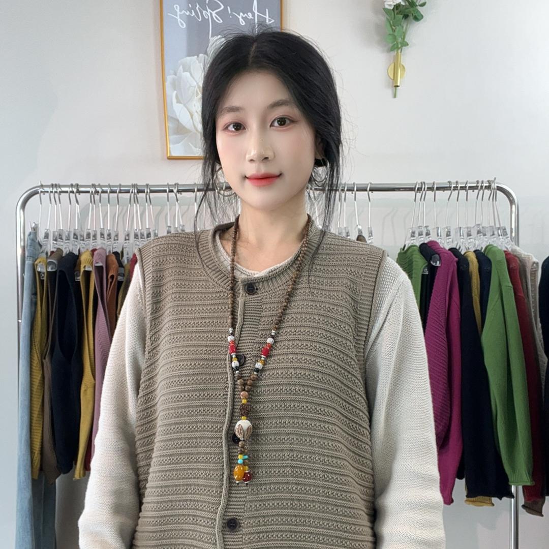 贝贝家时尚针织衫