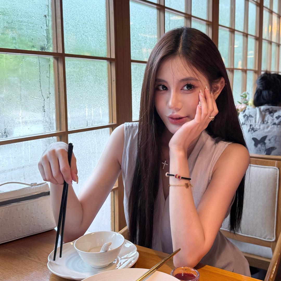 ZHOUZ CHIC 周周