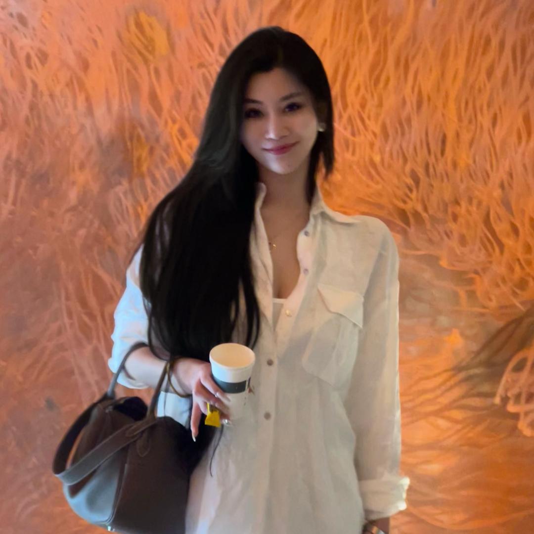 开瓦罐的霞姐姐吖