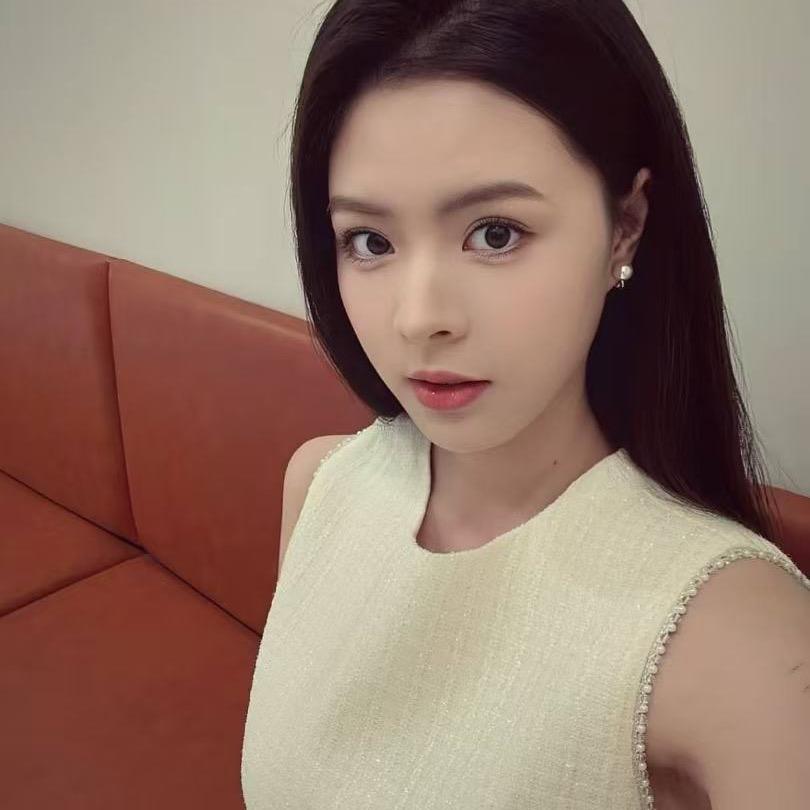 努力搬砖的安琪