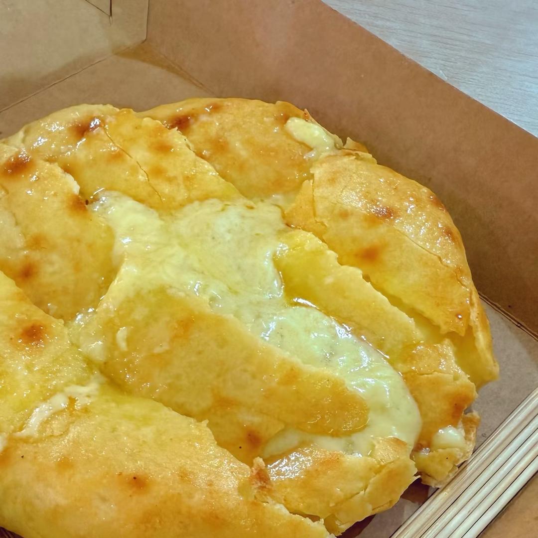 黄小姐@爆浆榴莲芝士饼