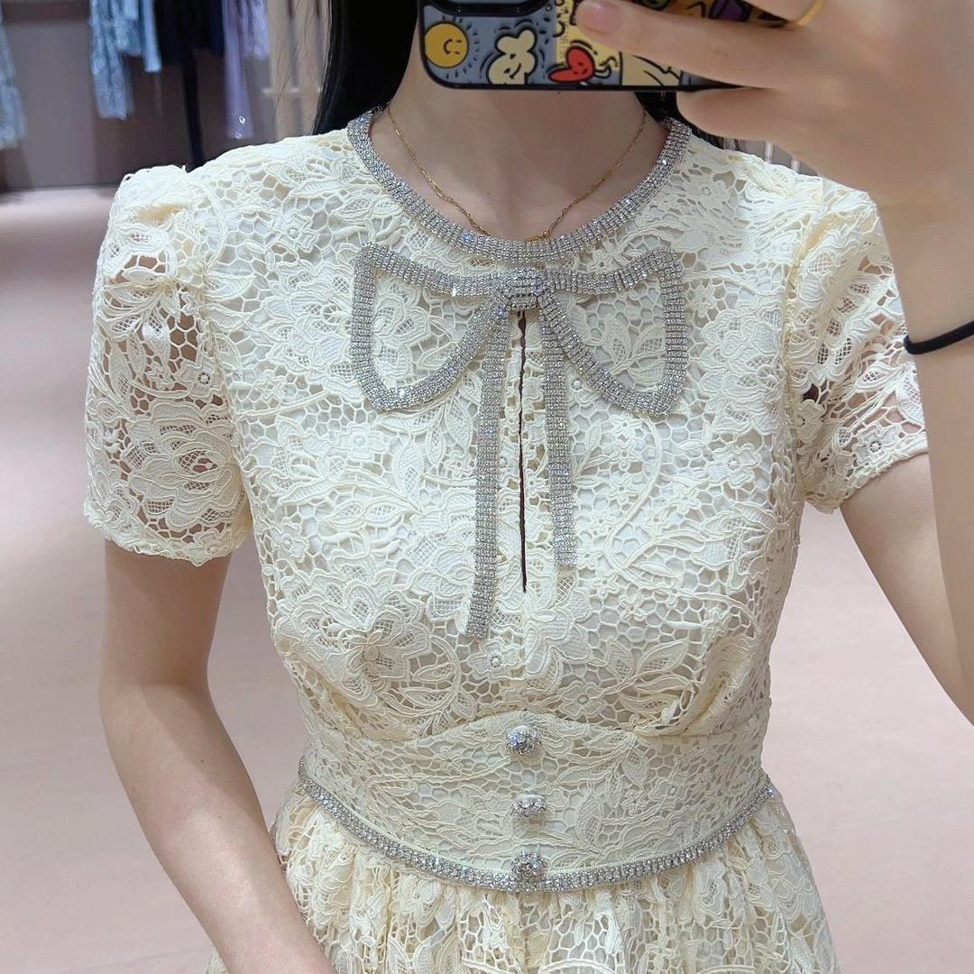 维曼轻奢女装店