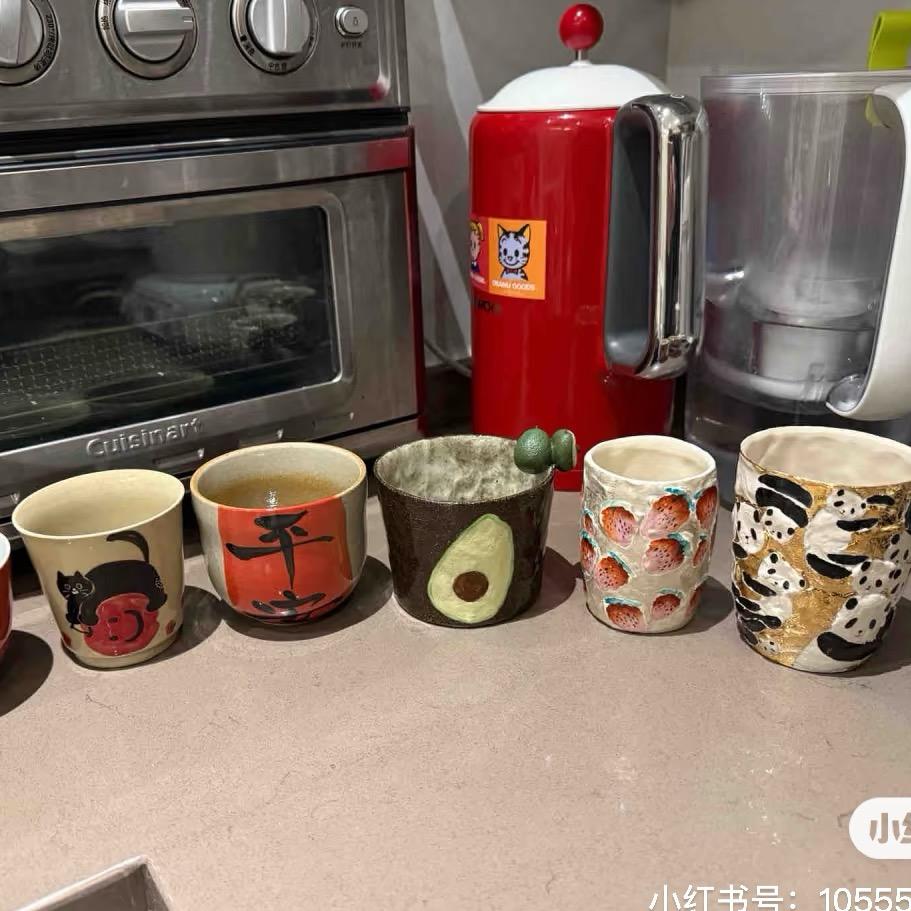 这个碗它不对劲