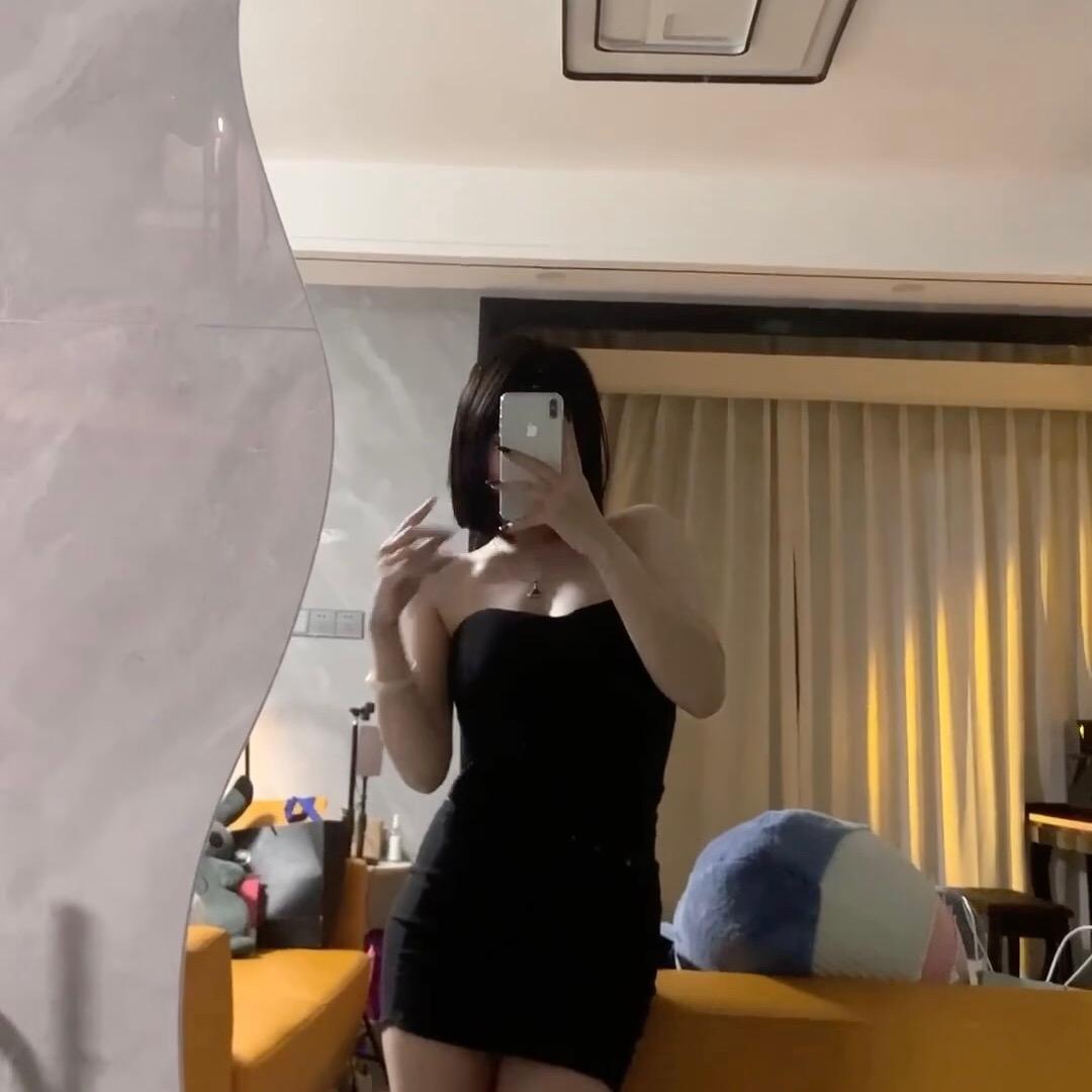 蜜桃小奶玖（单身）