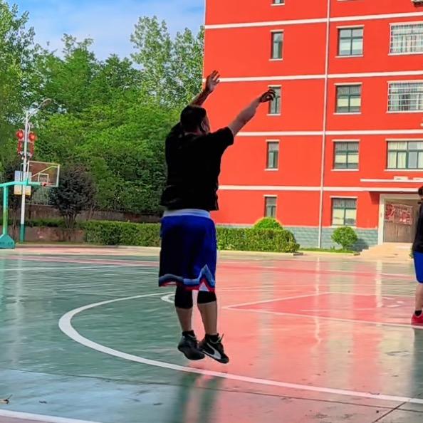 平凡的飞【关注我的橱窗😘😘】