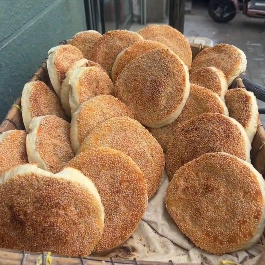 烧饼招学员包教包会还有烧饼料管邮快递哈