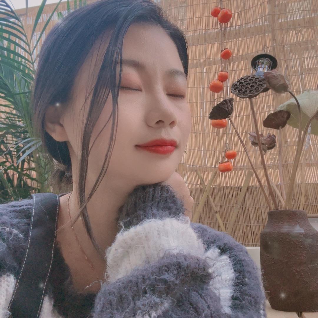 黎初 （呼啦圈 早9:50）