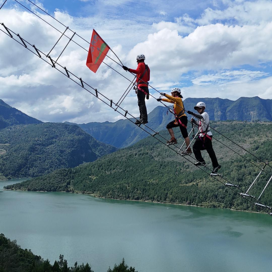 飞拉达天梯（恩施强哥）