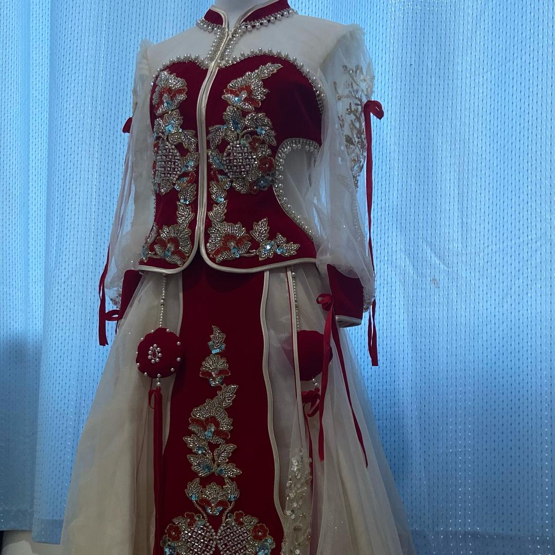 洛洛（接新娘妆）