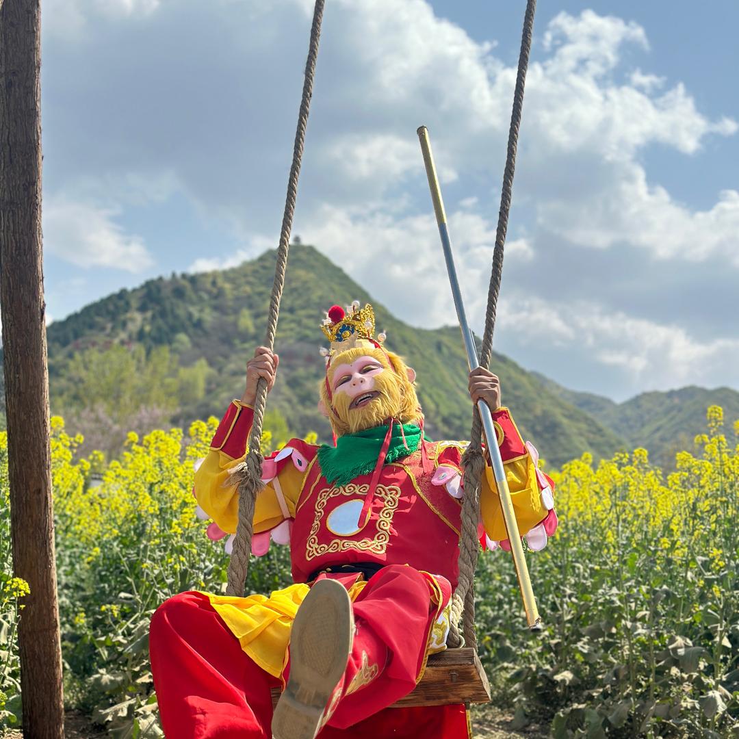 邱帅(美猴王，主持人，变脸，歌手)