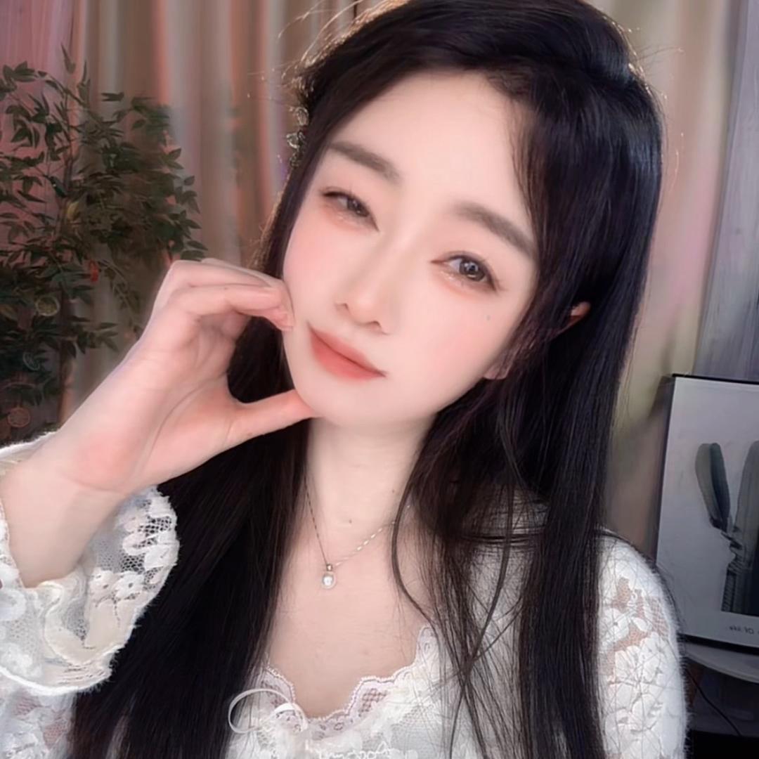 依依💞