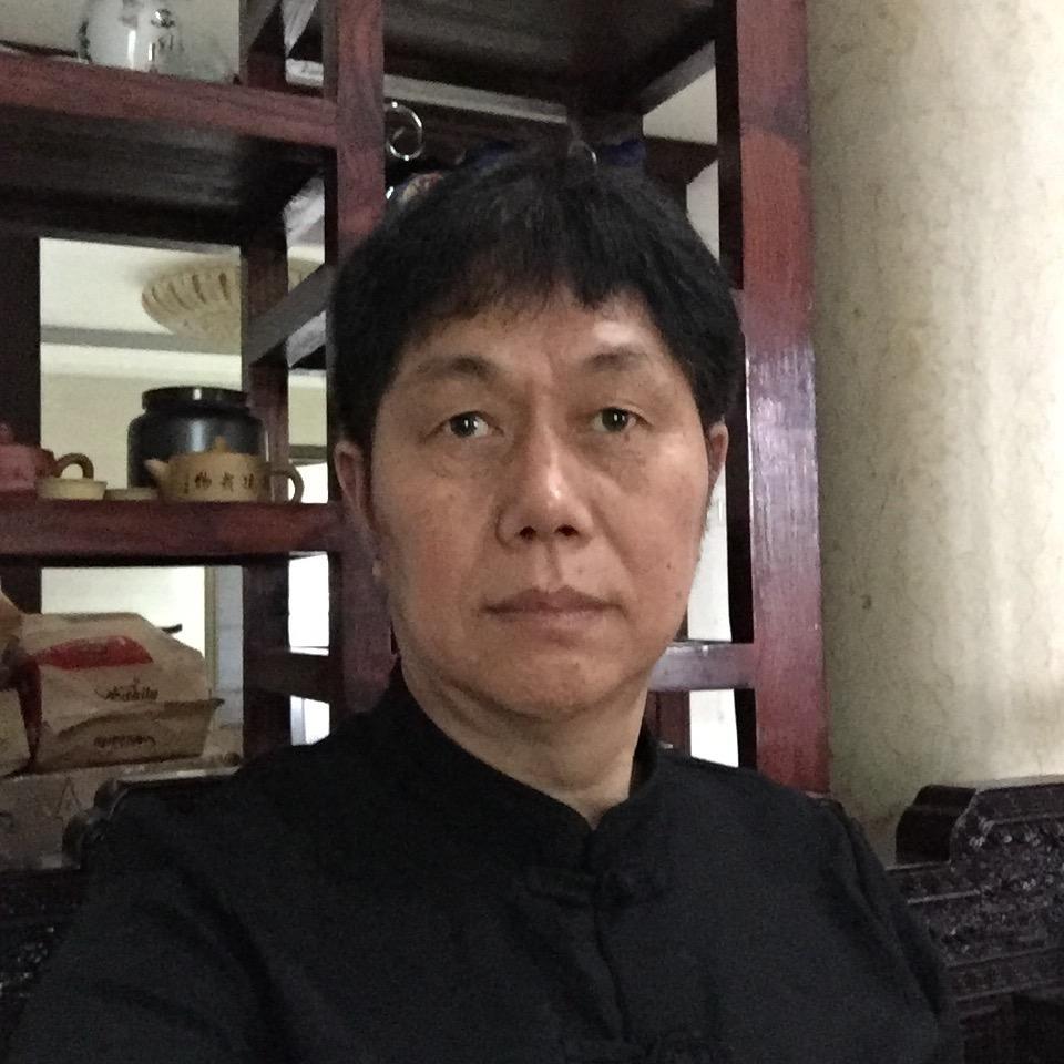 岑东翰