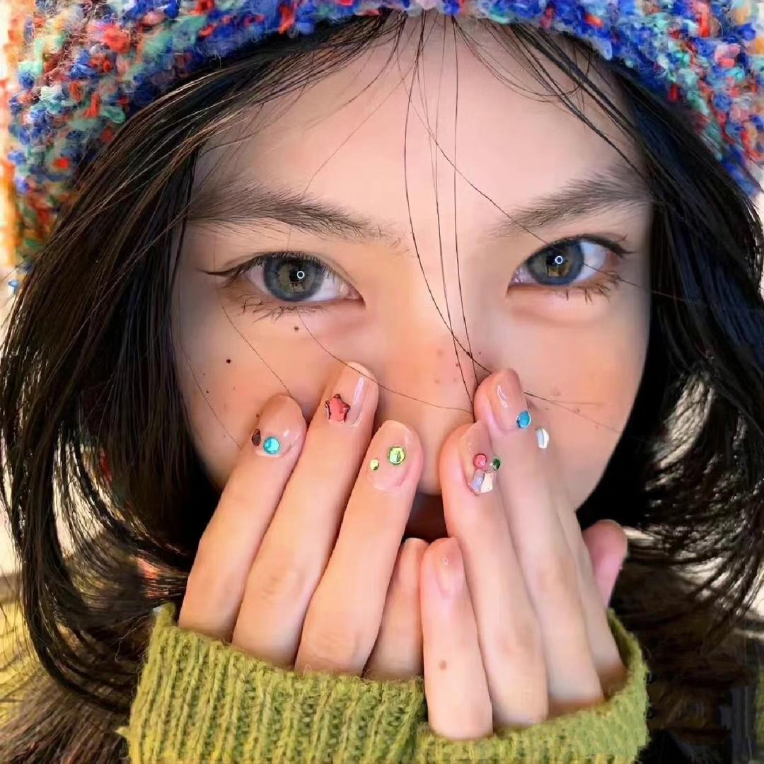 茜茜爱美甲