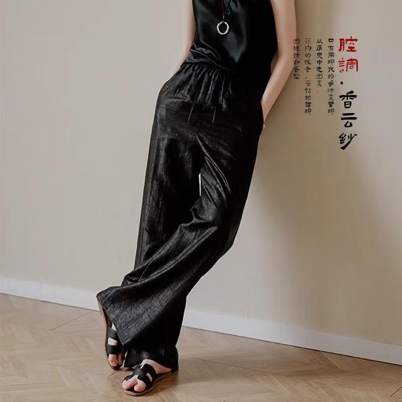 烟台 腔调服饰有限公司