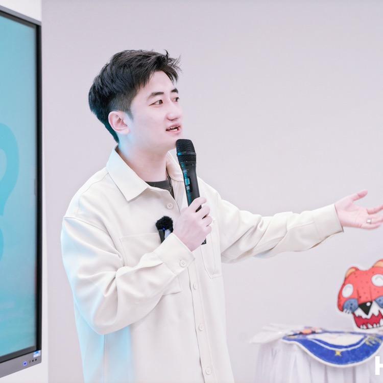 涵辰聊美校