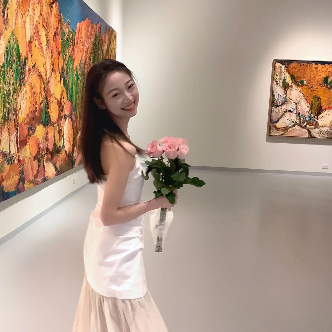 吴小小妮