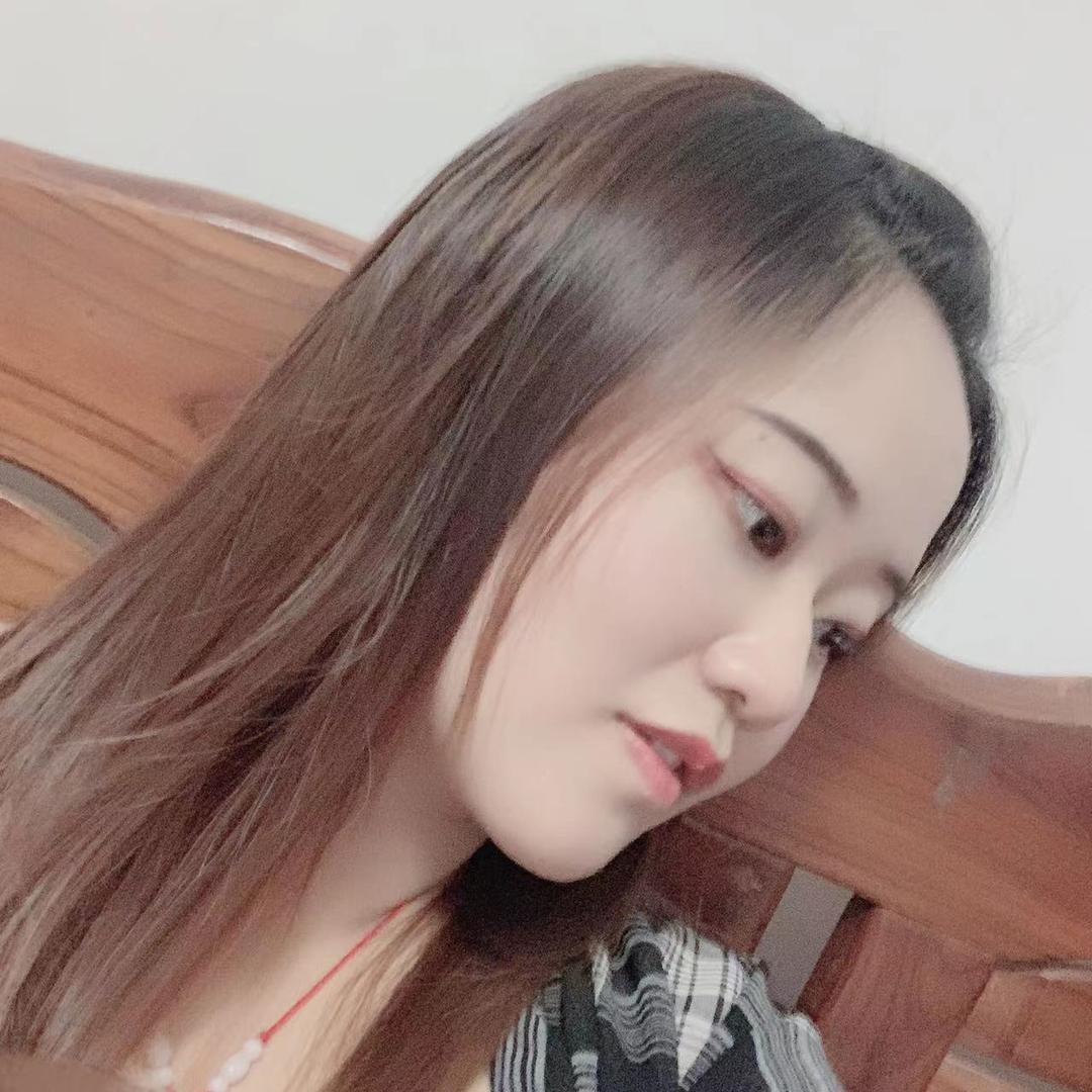 🐰她姓周呀