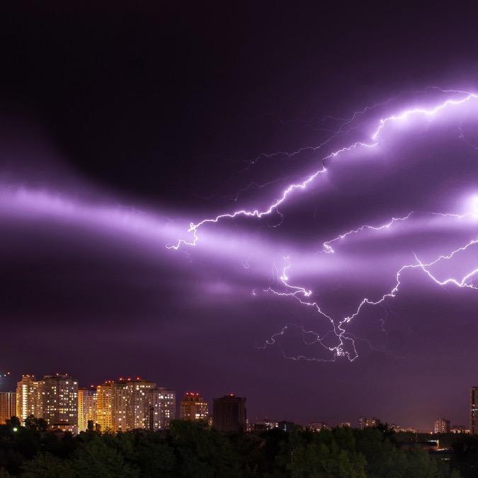 775