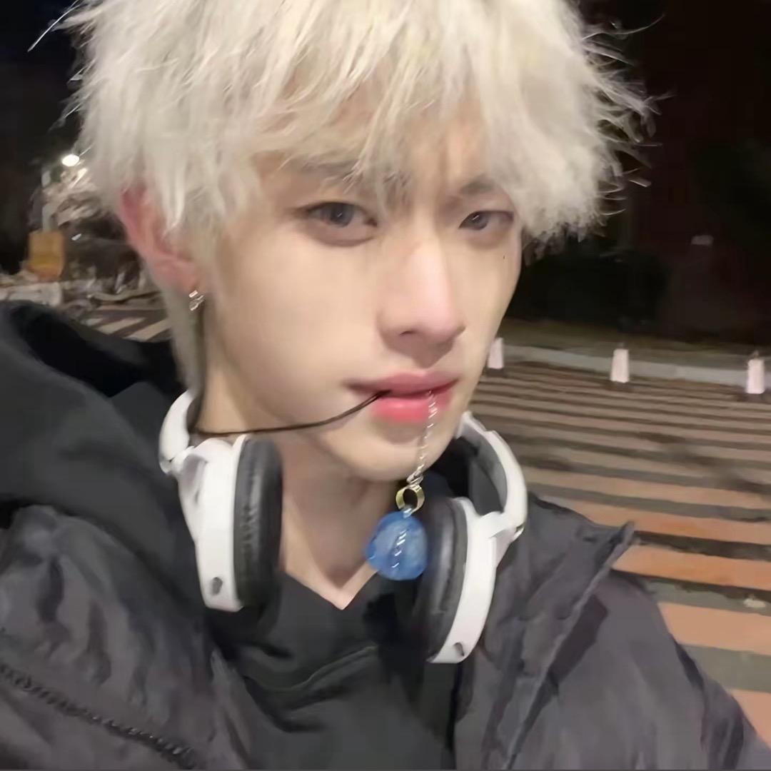 一个冷库的男人