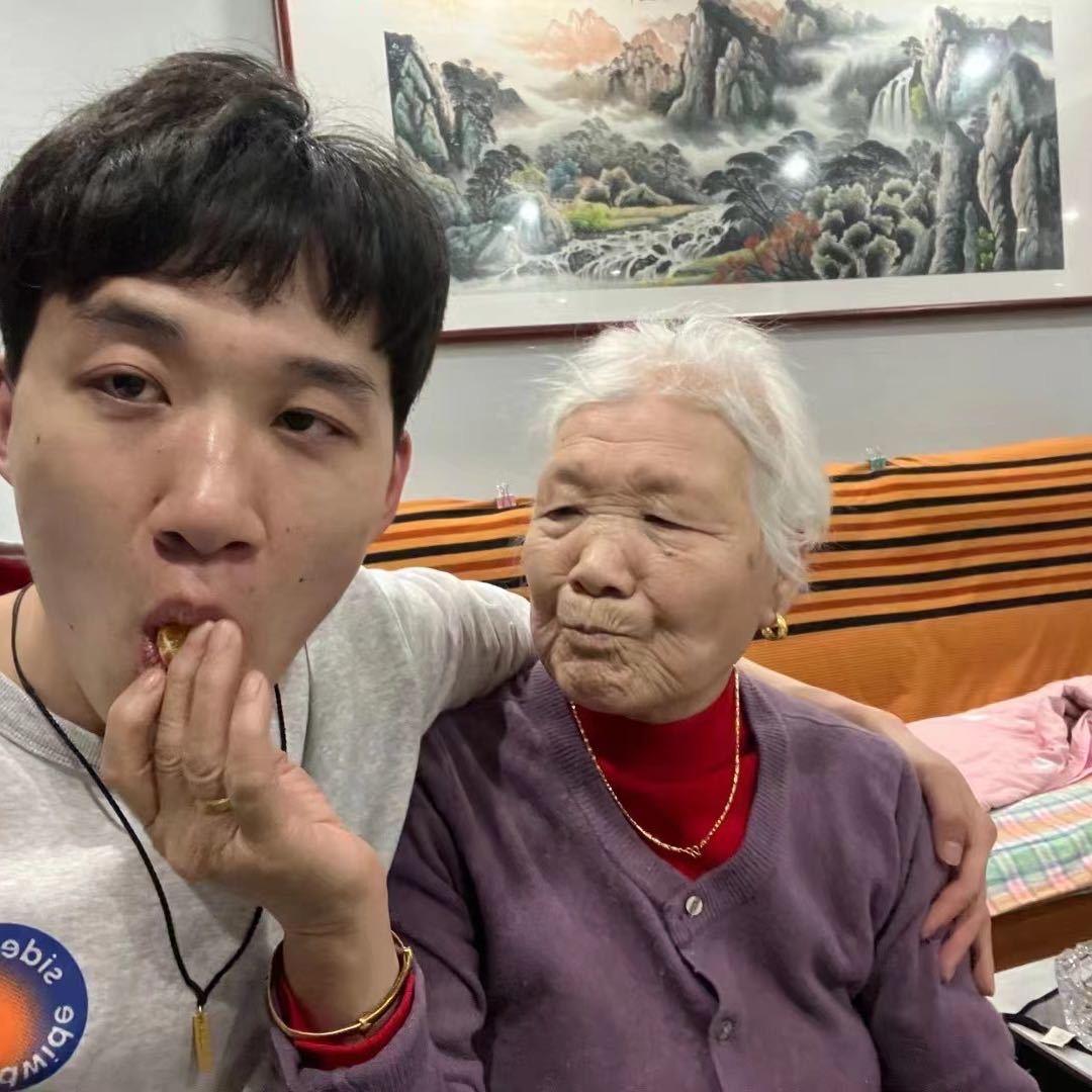 王旭是一米八