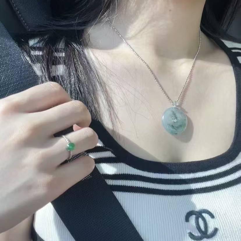 東翼