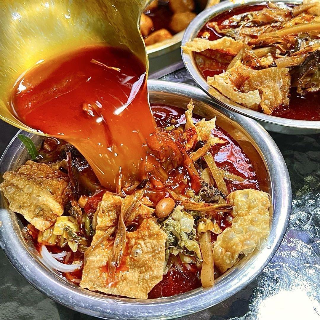 紫啧螺蛳粉跑腿